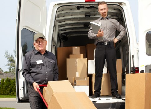 Local moving truck for flats and houses in Lewisham